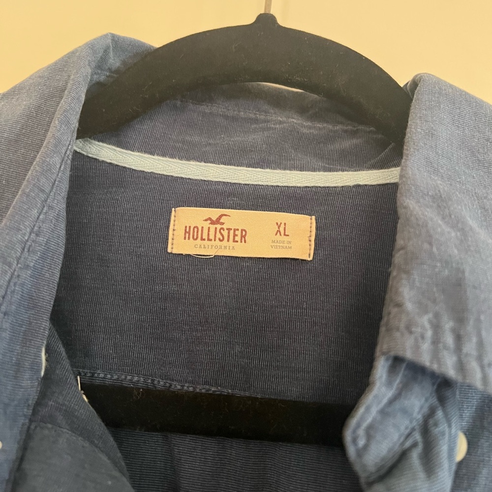 Hollister Men’s Long Sleeve Button Up - Picture 5 of 5